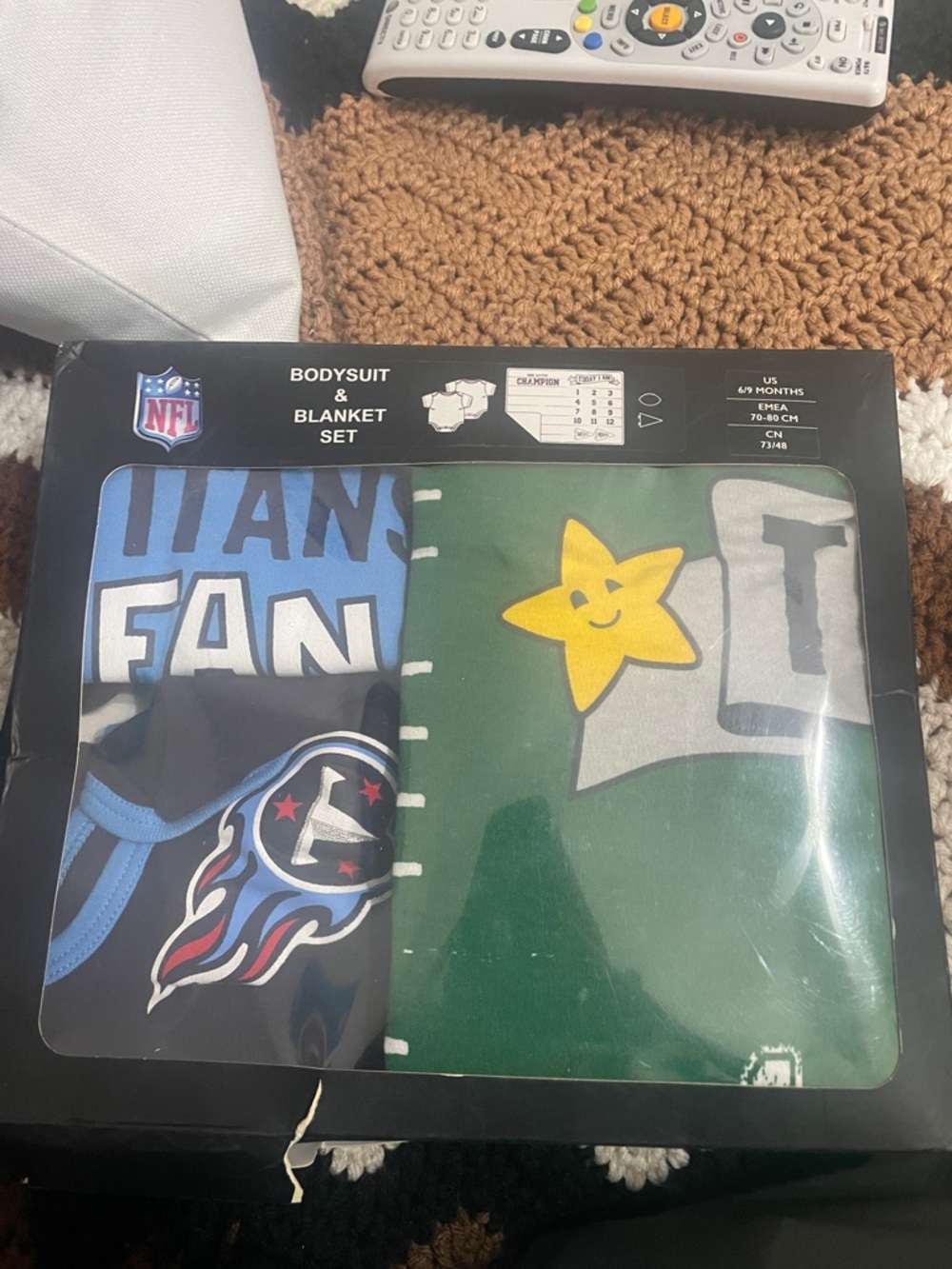 NFL Tennessee Titans Baby Bodysuit & Blanket Set - Blue, Green, Yellow